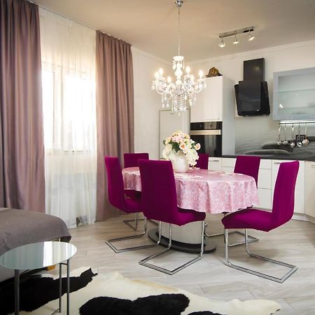 Villa J&J Apartments Residence With Swimming Pool Podstrana Exterior foto
